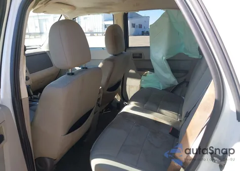 2010 Ford Escape Xlt из США, поврежденный, VIN 1FMCU9DG6AKC84961